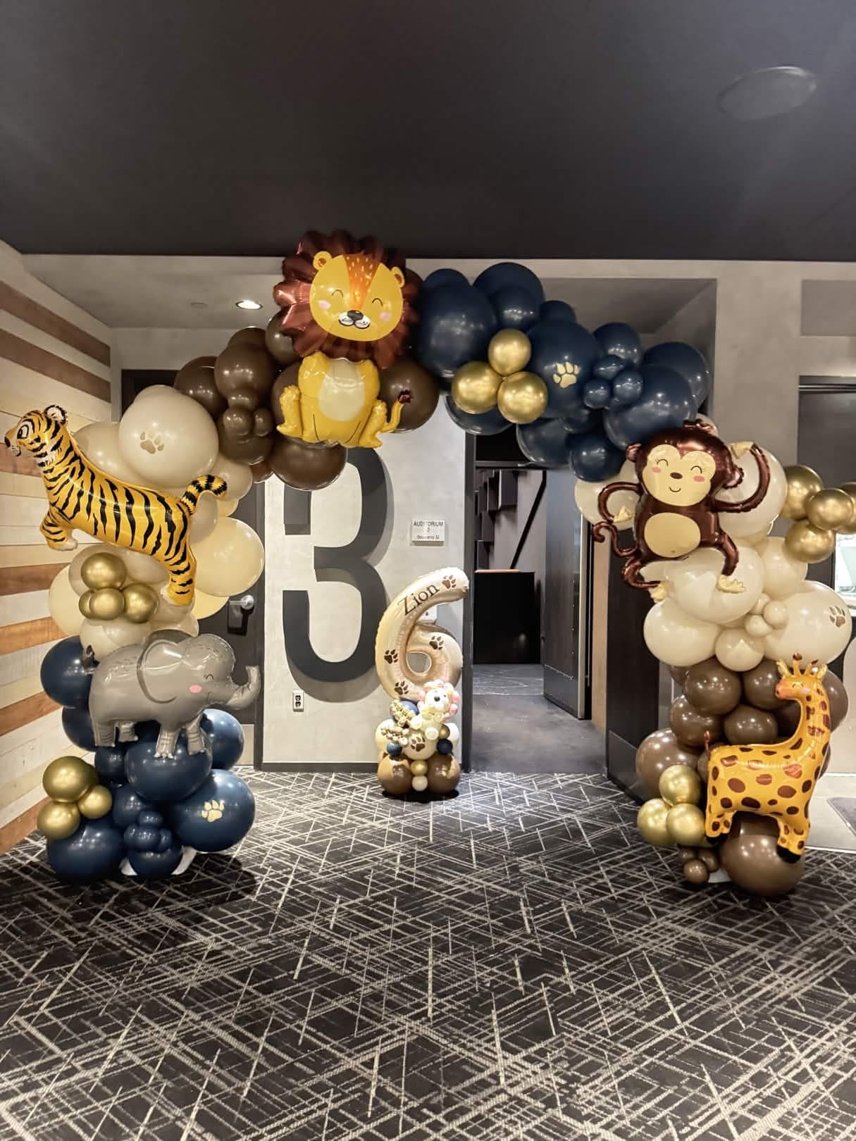 Animal Theme Balloon Arch