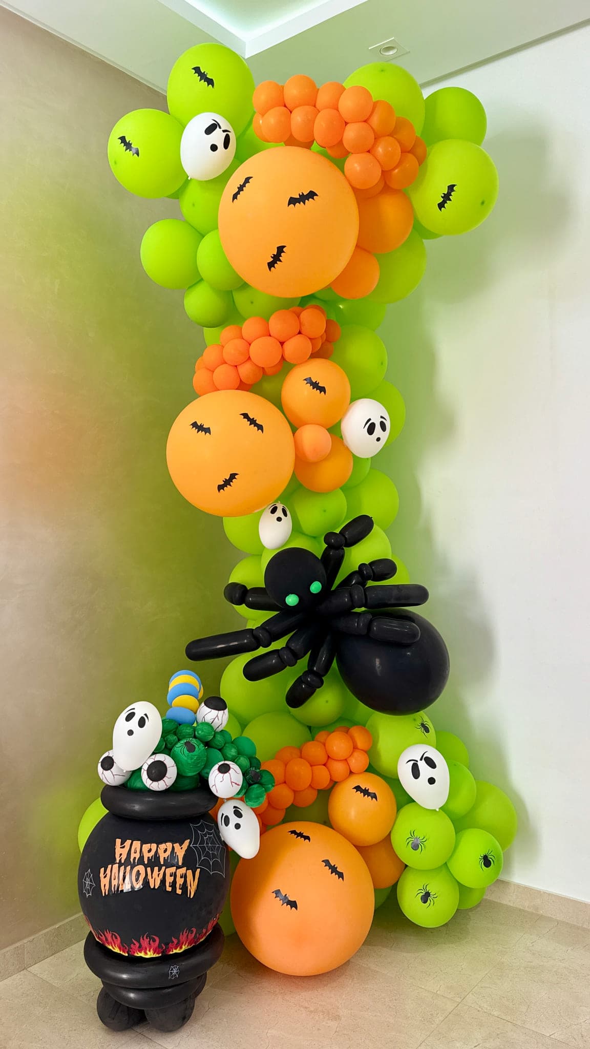Halloween Balloon Decorations