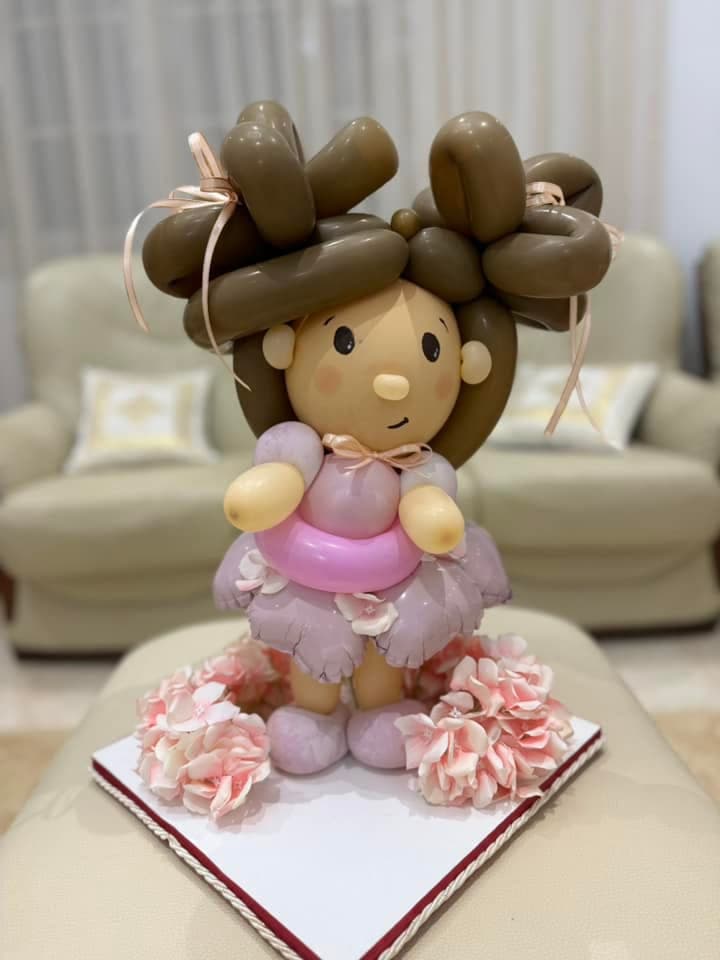 Balloon Sculptures & Art Pieces