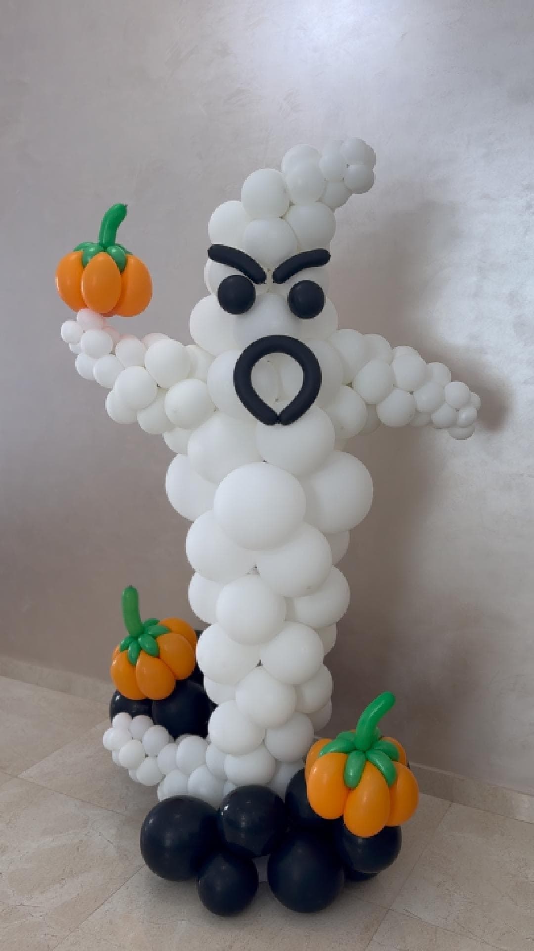 Halloween Ghost Balloon Sculpture
