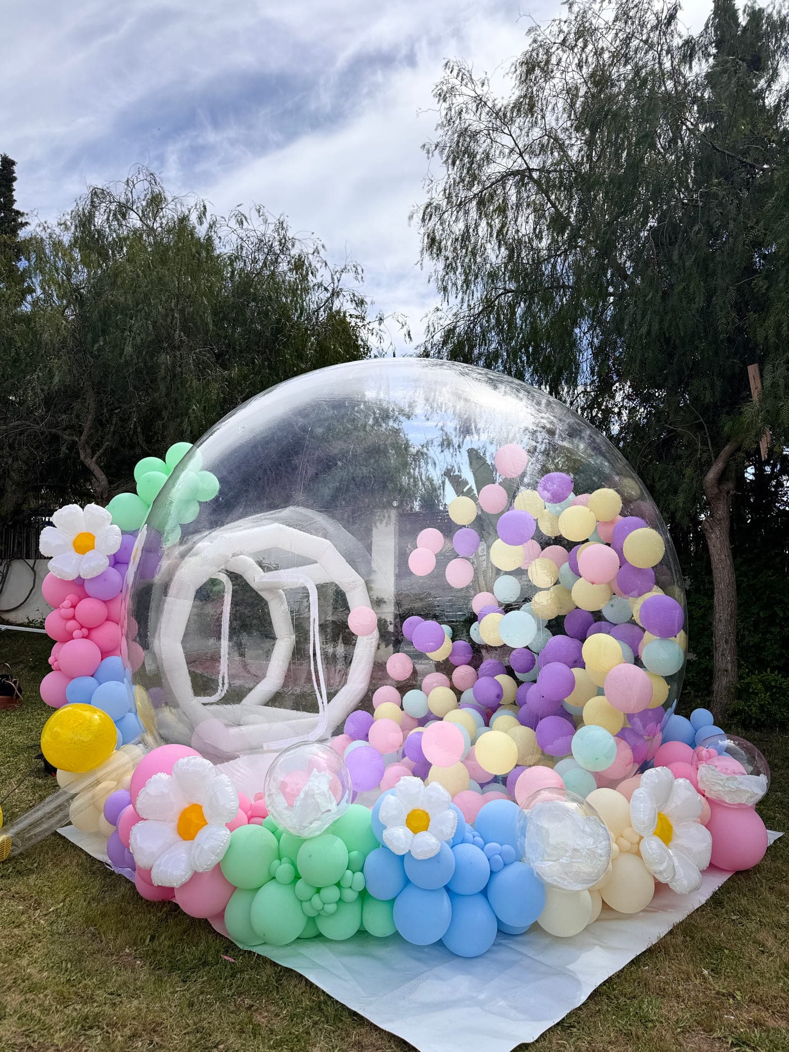 Bubble House Balloon Decor